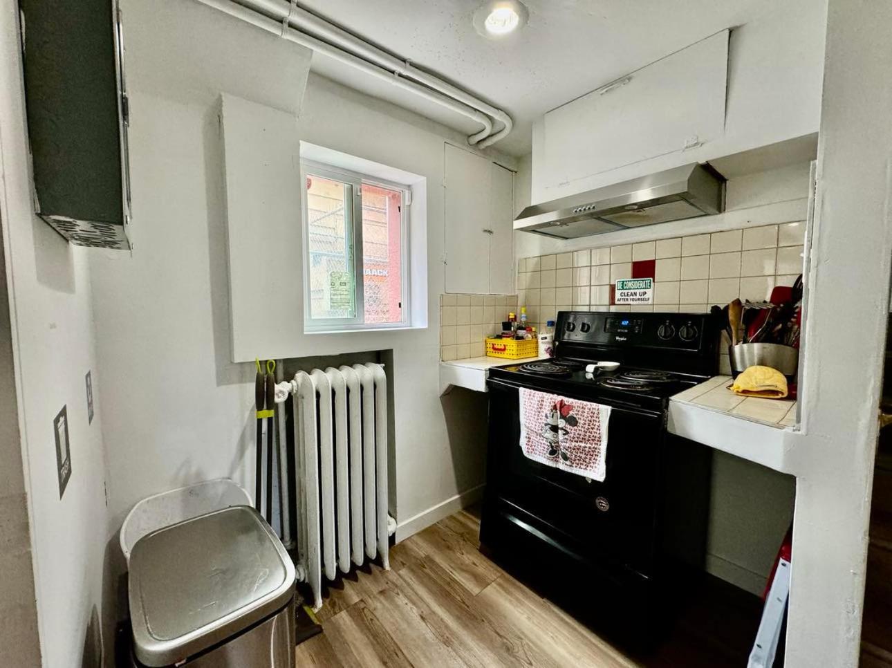 Private Room Tiny With Shared Bathroom Near Seatac Airport And Downtown ซีแอตเทิล ภายนอก รูปภาพ